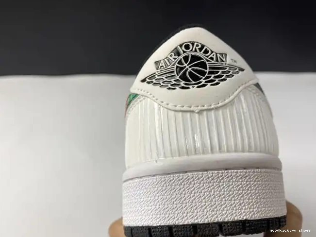 Cheap Chinese Jordan CW0418-006 Retro 1 New Year (2020) Low 0408